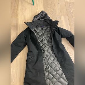 Women’s Patagonia down-filled Jacket - Black